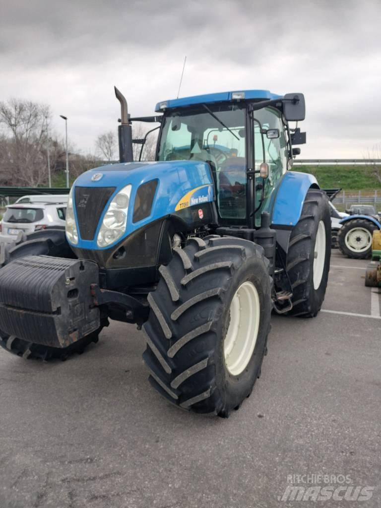 New Holland T 7060 Traktoriai