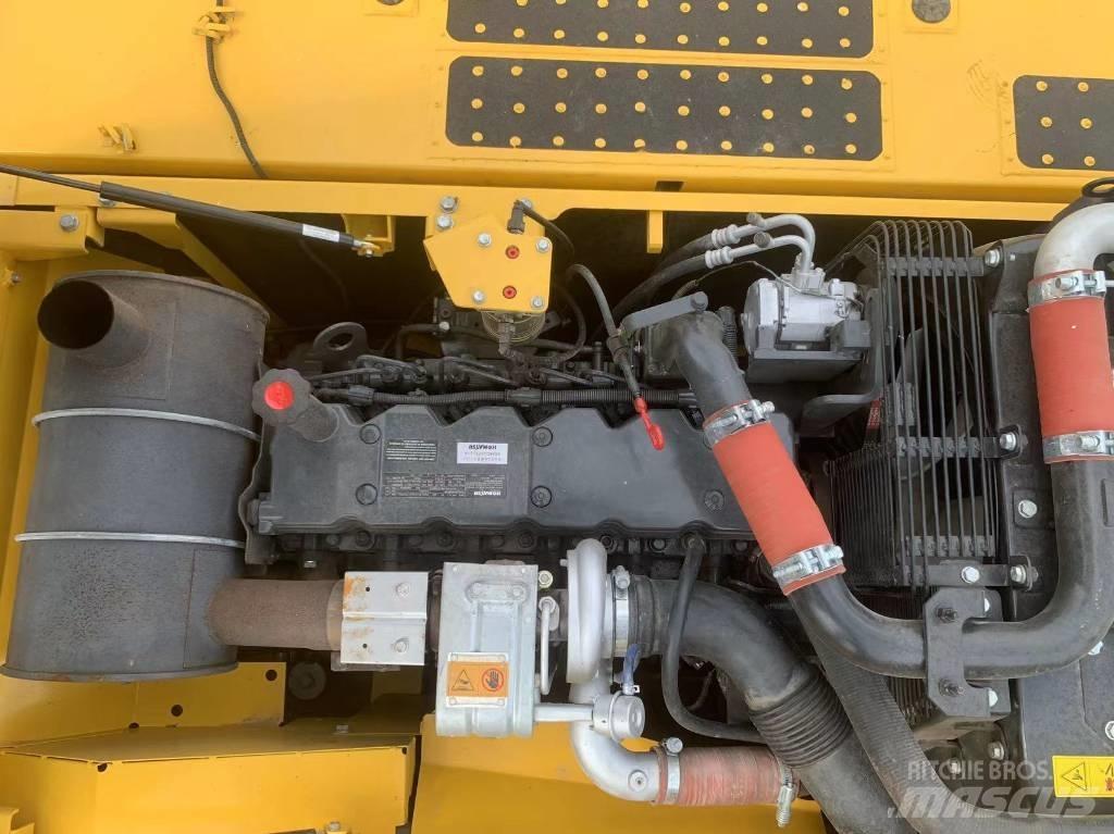 Komatsu PC 220-8 Vikšriniai ekskavatoriai