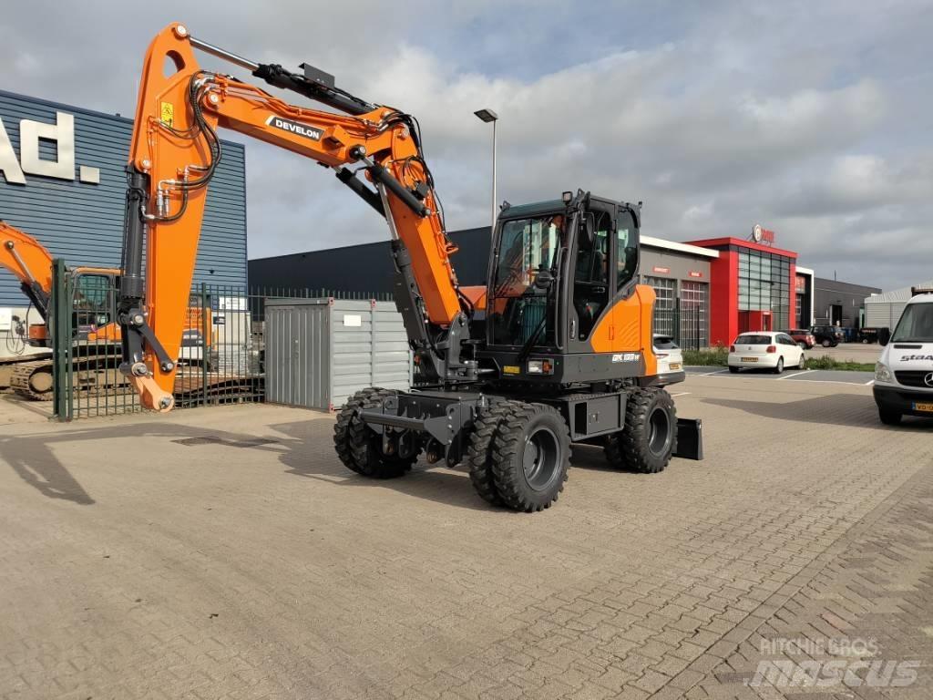 Develon DX100W-7 Ratiniai ekskavatoriai