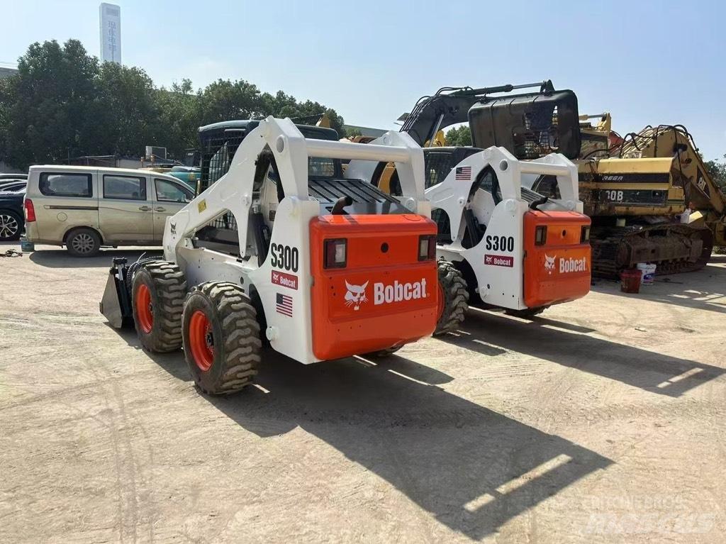 Bobcat S300 Krautuvai su šoniniu pasukimu