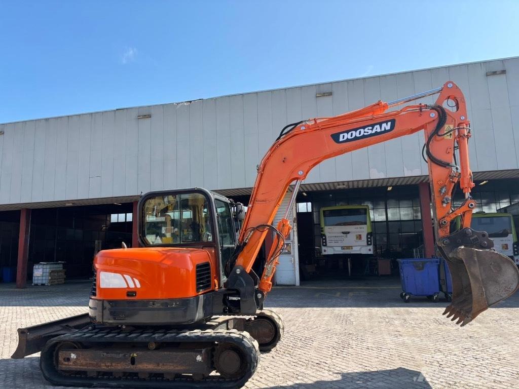 Doosan DX 80 R Vidutinės galios ekskavatoriai 7-12 t