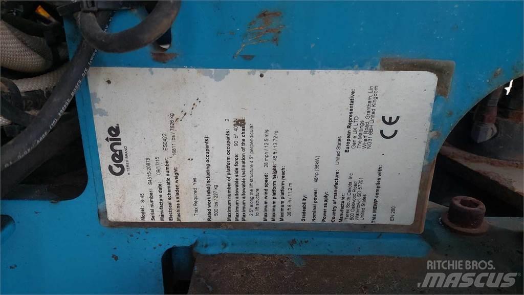 Genie S45TRAXG Kiti keltuvai ir platformos