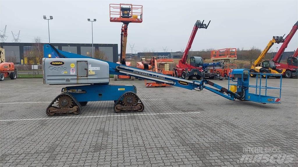 Genie S45TRAXG Kiti keltuvai ir platformos