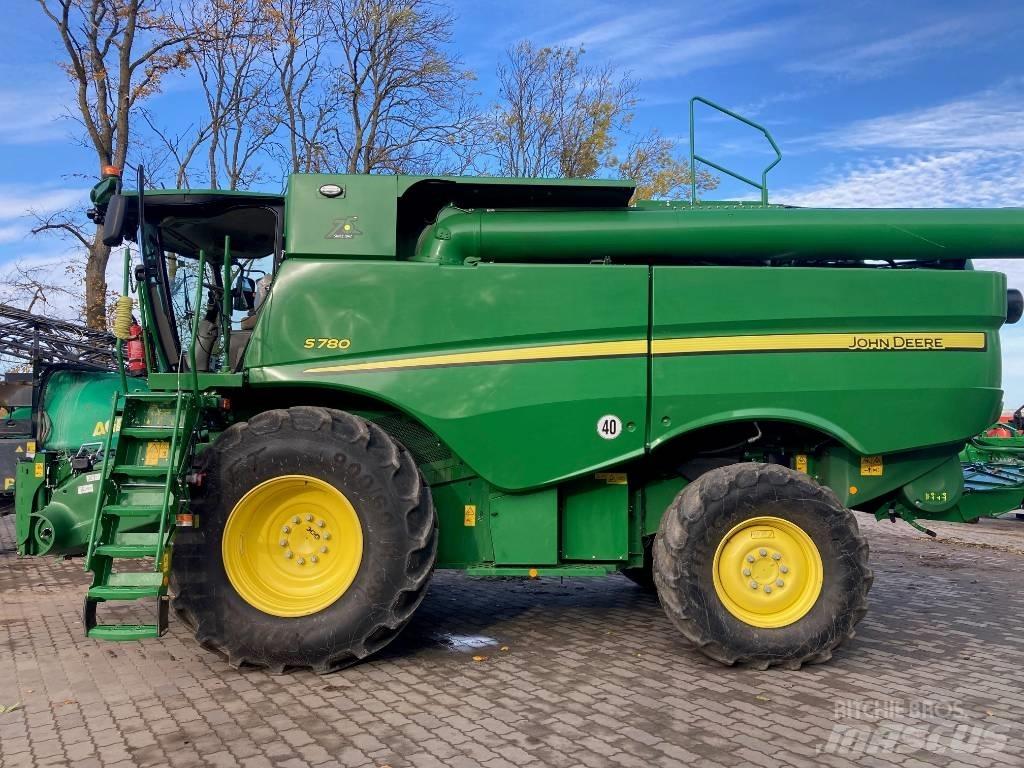 John Deere S 780 Derliaus nuėmimo kombainai