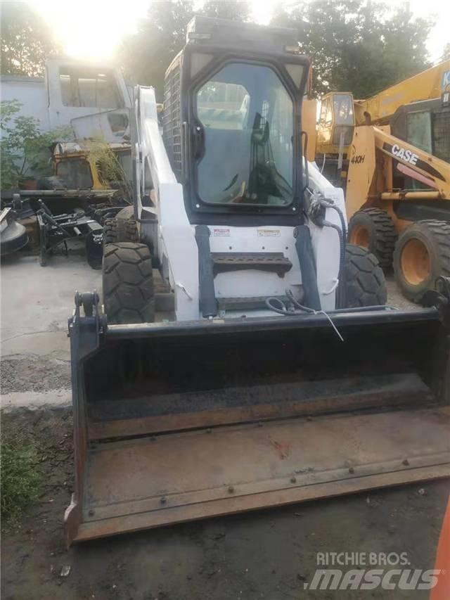Bobcat S300 Krautuvai su šoniniu pasukimu