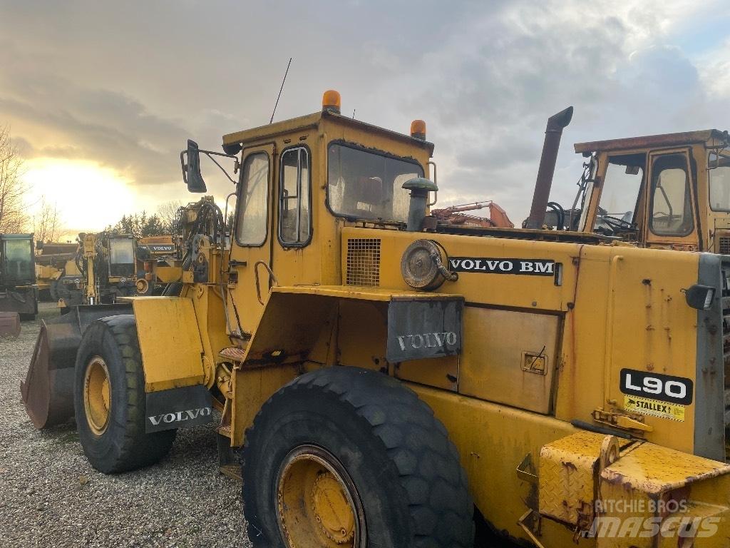 Volvo L90 Naudoti ratiniai krautuvai