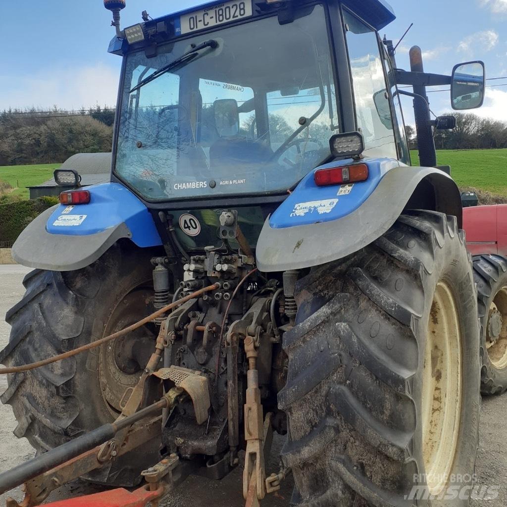 New Holland TM 135 Traktoriai