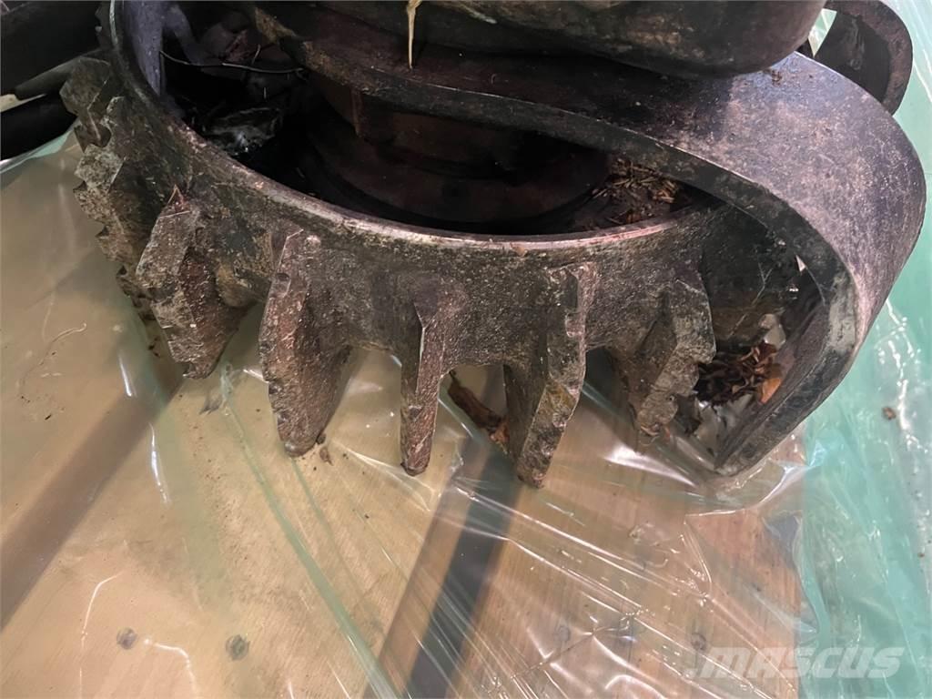 Komatsu C93 Medžių kirtimo mašinų darbinės galvos