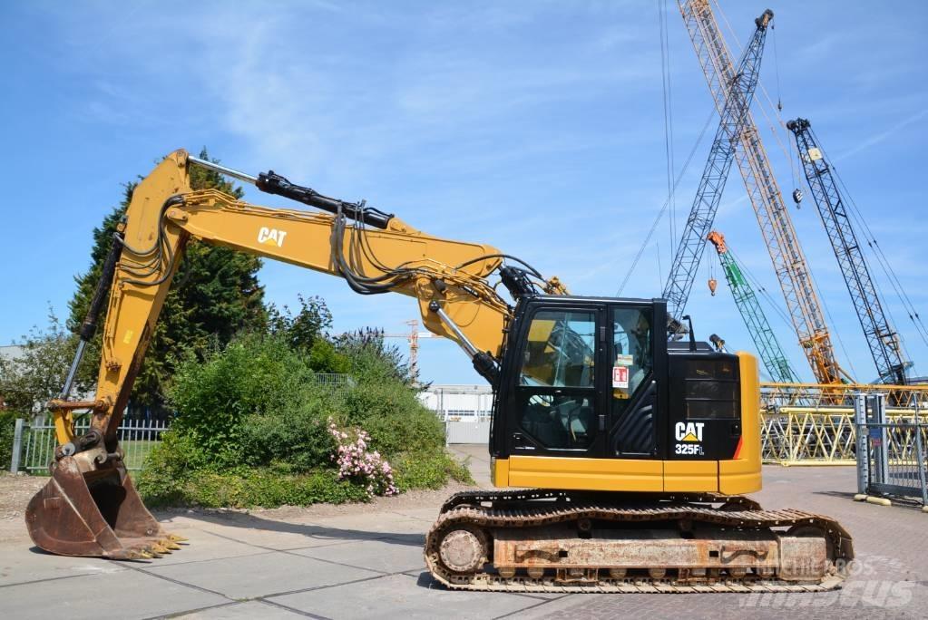 CAT 325 FL CR Vikšriniai ekskavatoriai