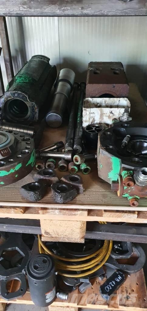 CAT 308 E 2 CR Vidutinės galios ekskavatoriai 7-12 t