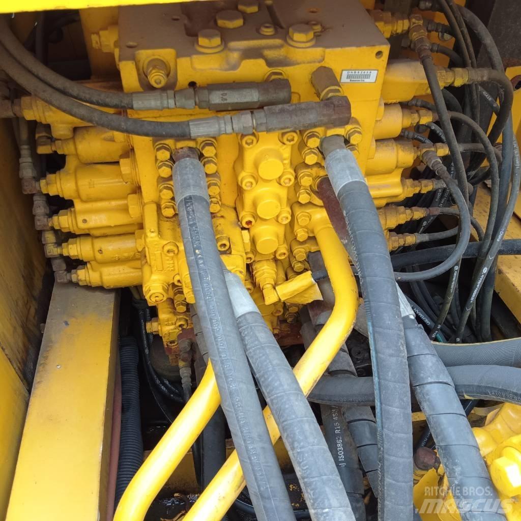 Komatsu PC 300-7 Vikšriniai ekskavatoriai