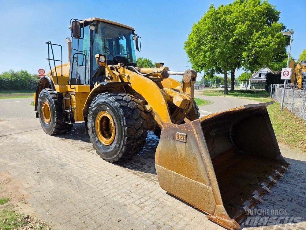 CAT 962H Naudoti ratiniai krautuvai