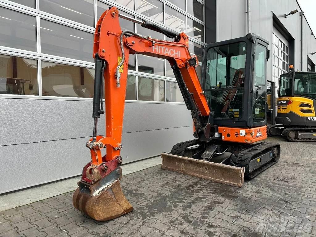 Hitachi ZX26U-6 CR Mini ekskavatoriai < 7 t