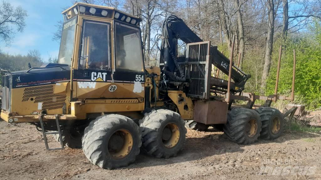 CAT 554 Naudoti miškovežiai (Forvarderiai)