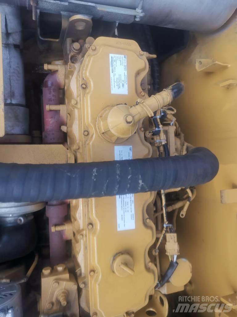 CAT 330 D Vikšriniai ekskavatoriai
