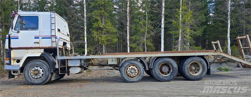 Sisu Sm 270 8X2 Miško mašinų transportavimo sunkvežimiai