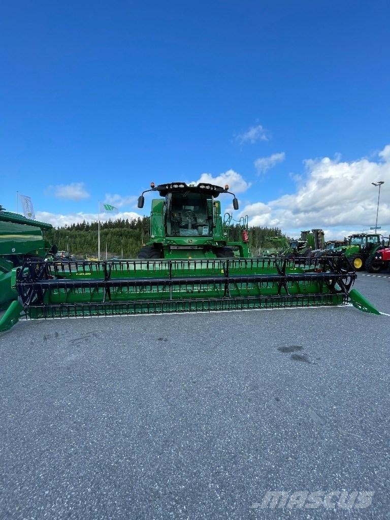 John Deere T 550 Derliaus nuėmimo kombainai
