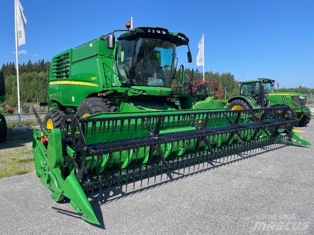 John Deere T 550 Derliaus nuėmimo kombainai