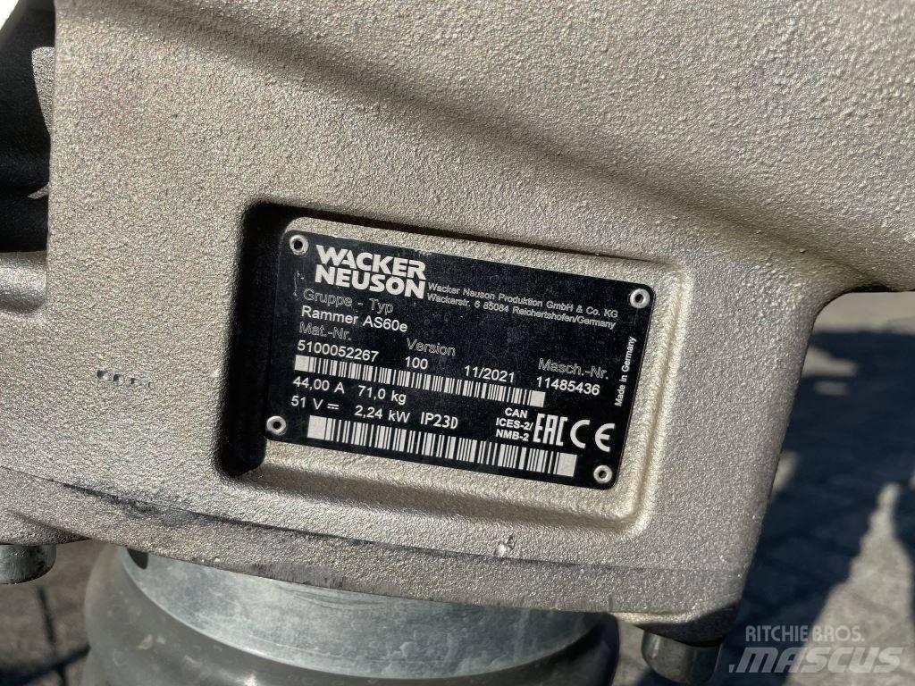 Wacker Neuson AS60e Plūktuvai