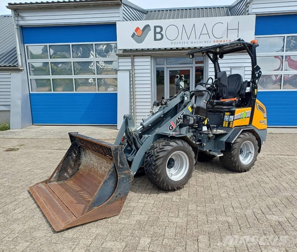 GiANT G 2200 E X-tra Naudoti ratiniai krautuvai