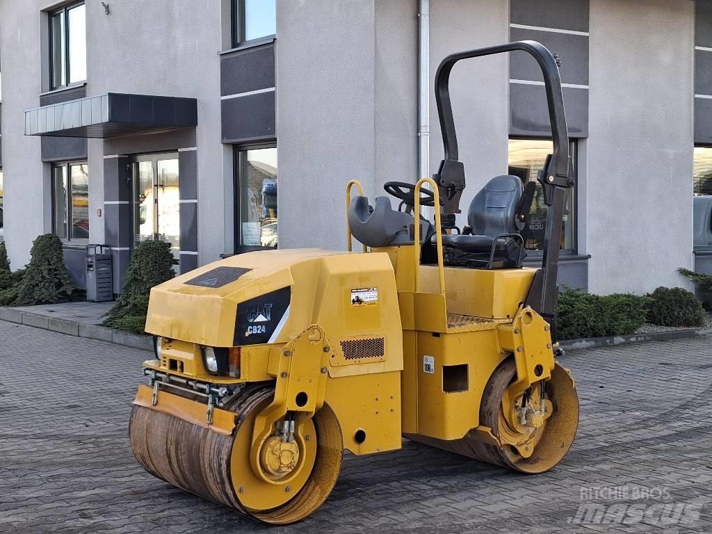 CAT CB 24 Porinių būgnų volai