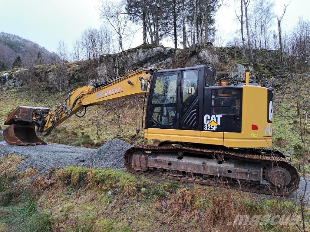 CAT 325 FL CR Vikšriniai ekskavatoriai