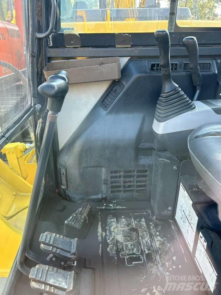 Komatsu PC 56 Vikšriniai ekskavatoriai