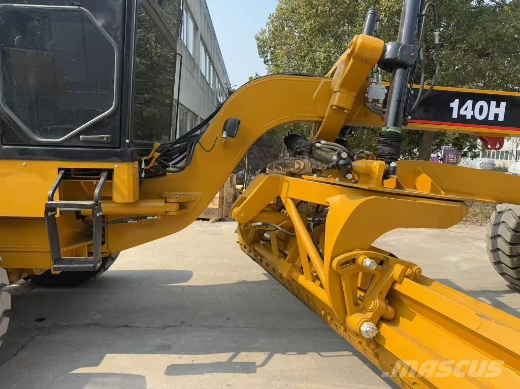 CAT 140 H Greideriai