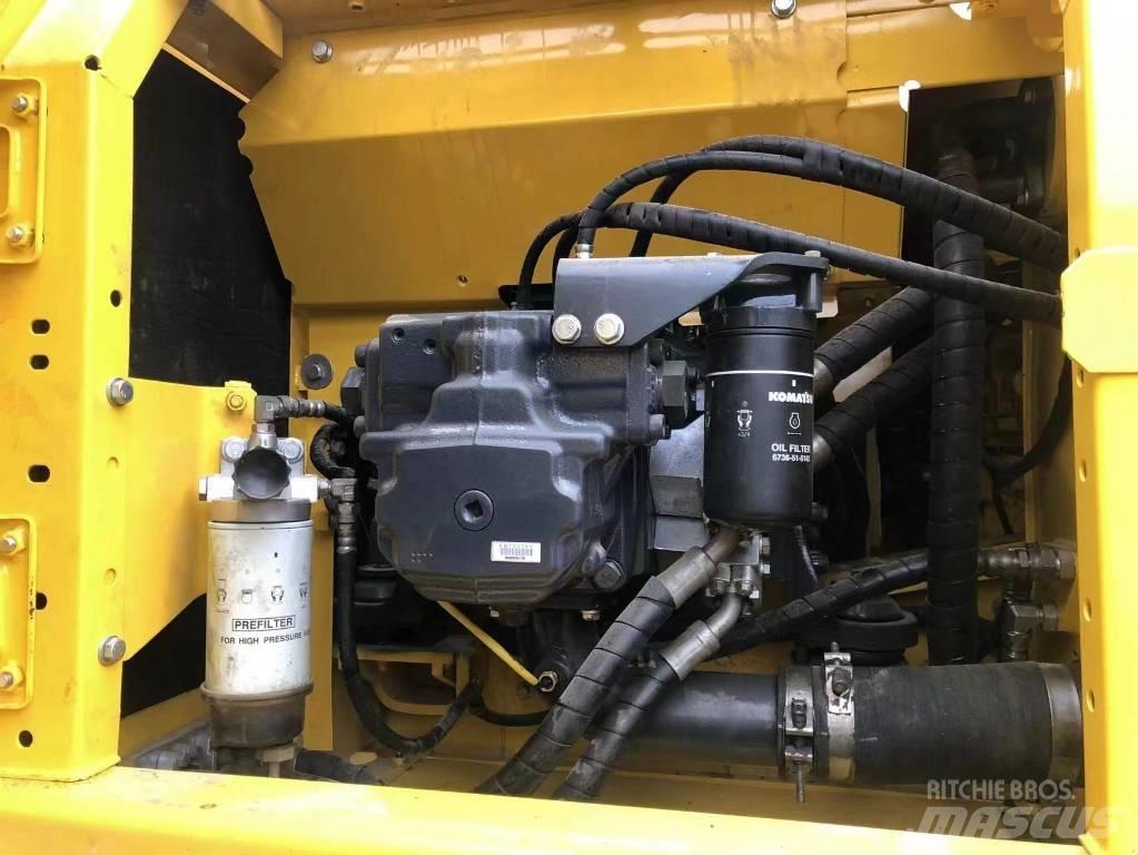 Komatsu PC 210 LC Vikšriniai ekskavatoriai