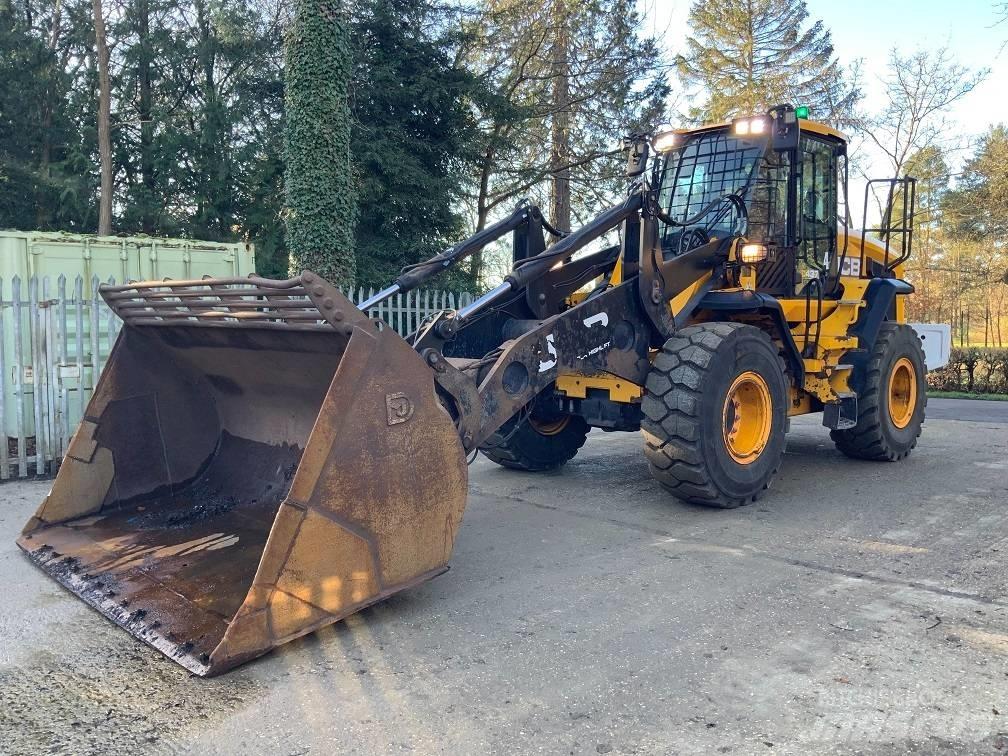 JCB 437 HT Naudoti ratiniai krautuvai