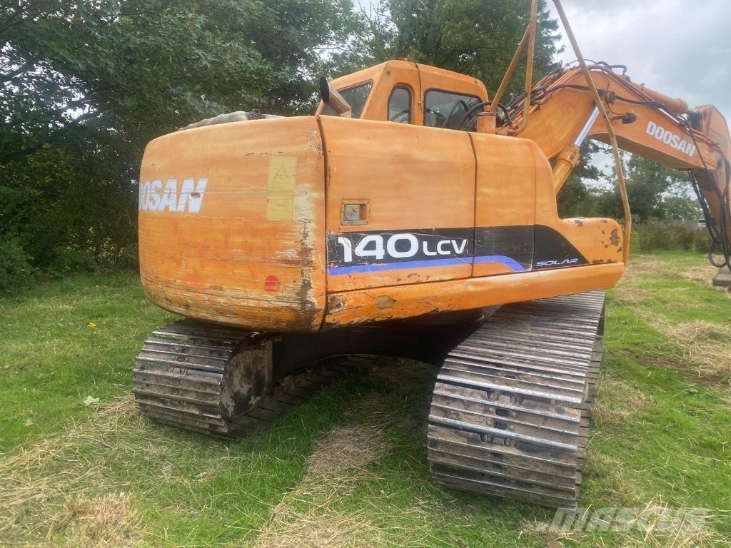 Doosan DX 140 Ratiniai ekskavatoriai
