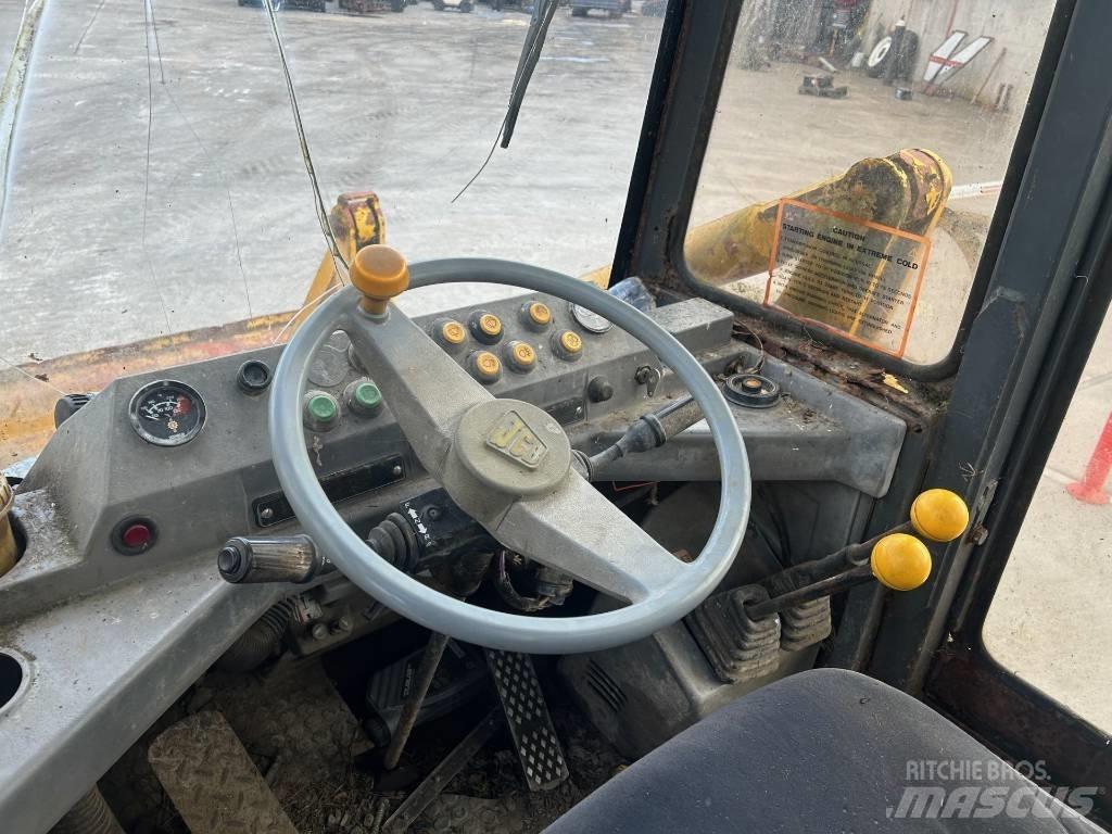 JCB 410 Naudoti ratiniai krautuvai