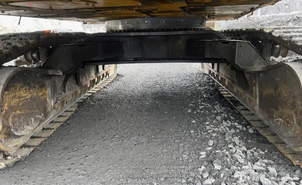 CAT 390 F Vikšriniai ekskavatoriai