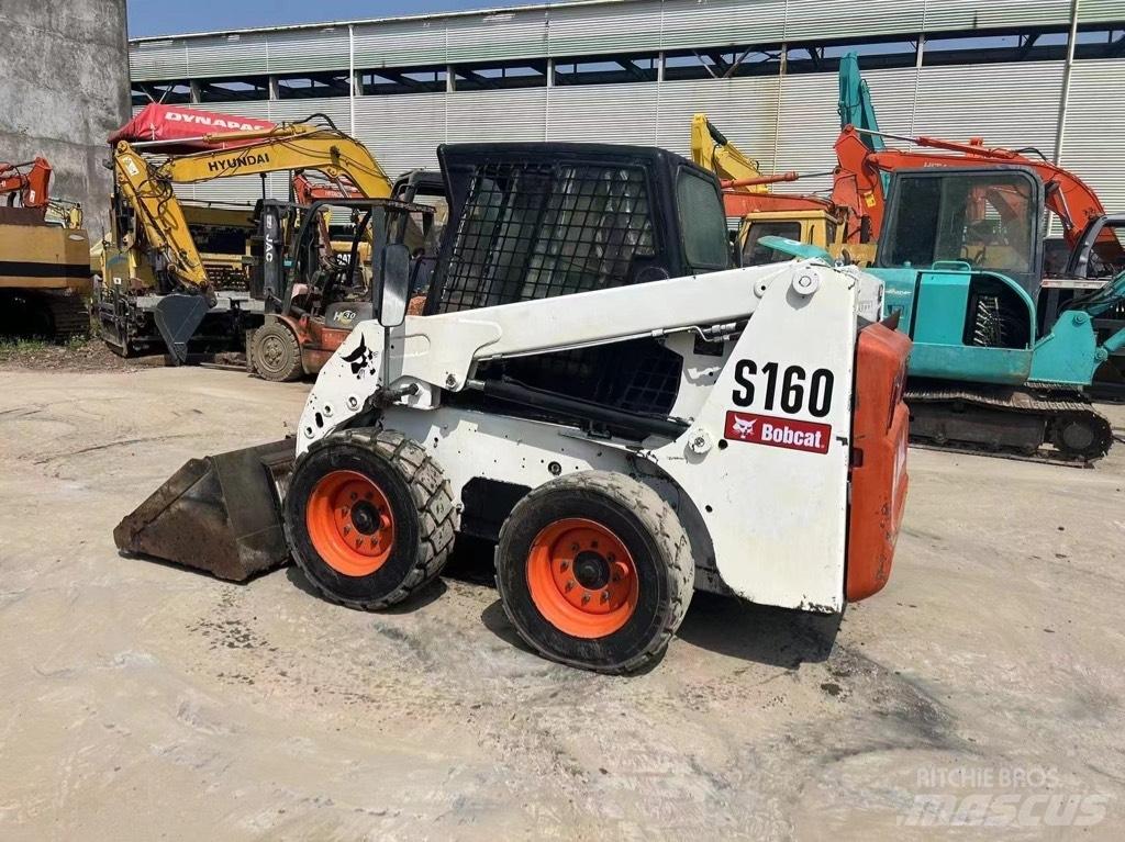 Bobcat S 160 Krautuvai su šoniniu pasukimu