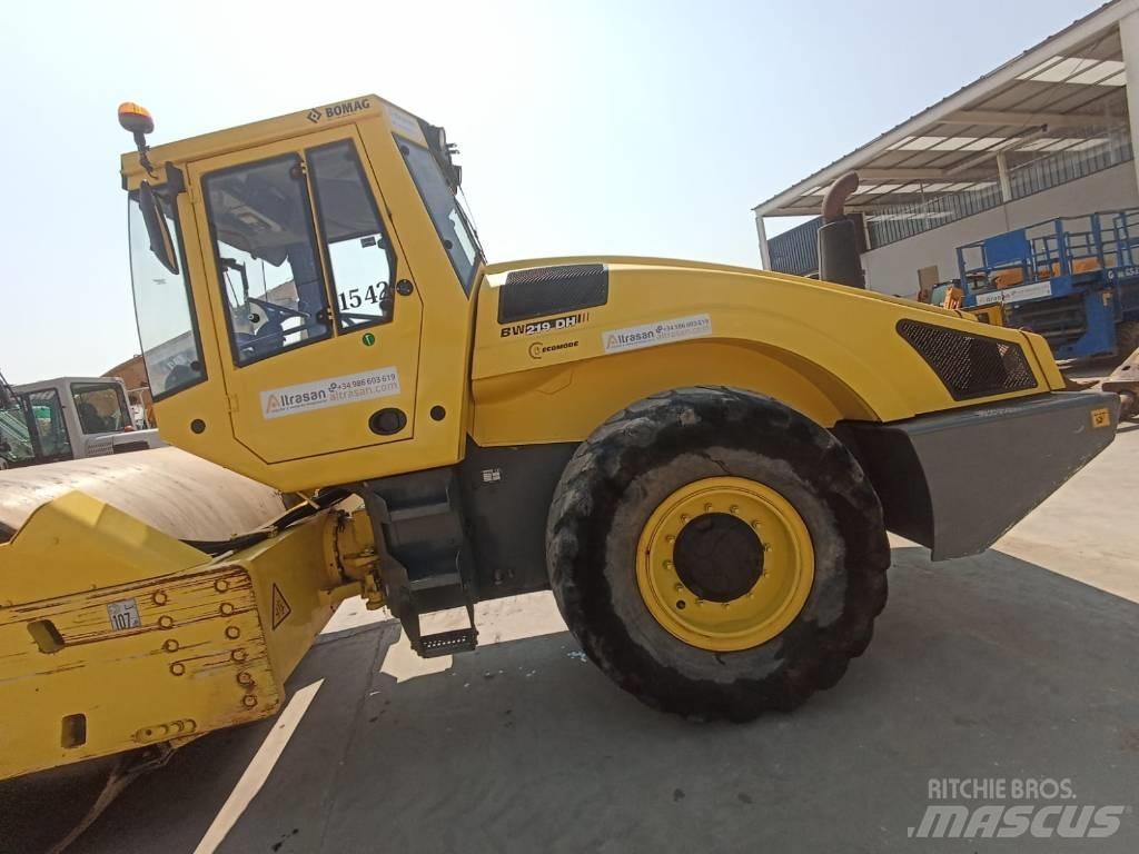 Bomag BW 219 D H-4 Gruntiniai volai