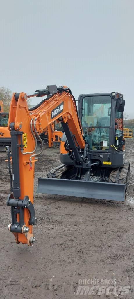Doosan DX 50 Z Vikšriniai ekskavatoriai
