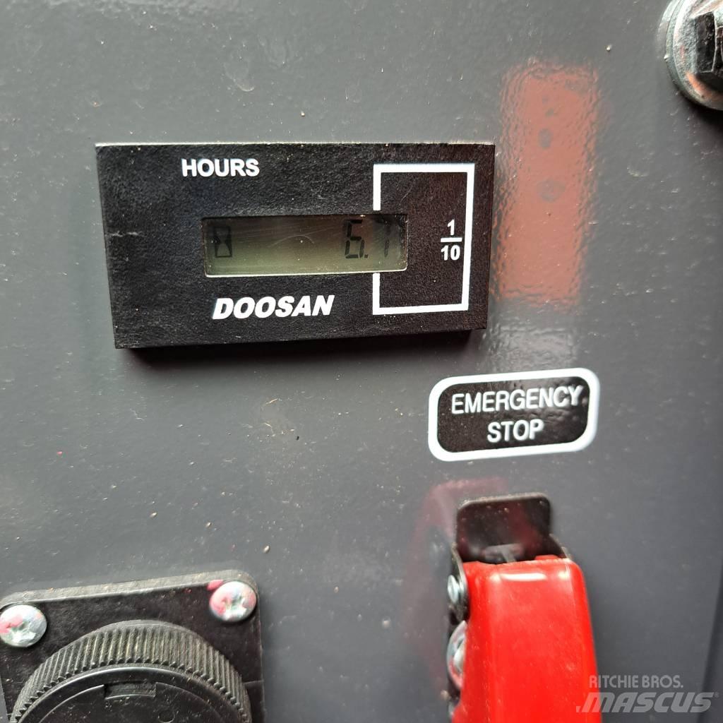 Doosan DX 50 Z Vikšriniai ekskavatoriai