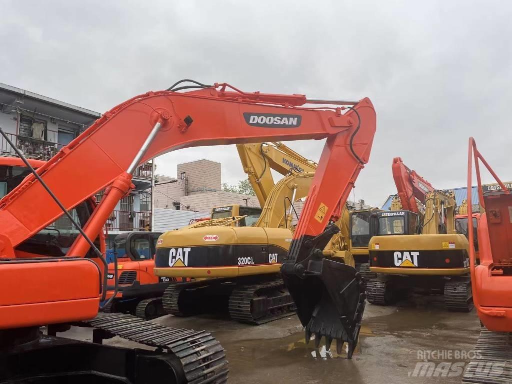 Doosan dx225 Vikšriniai ekskavatoriai
