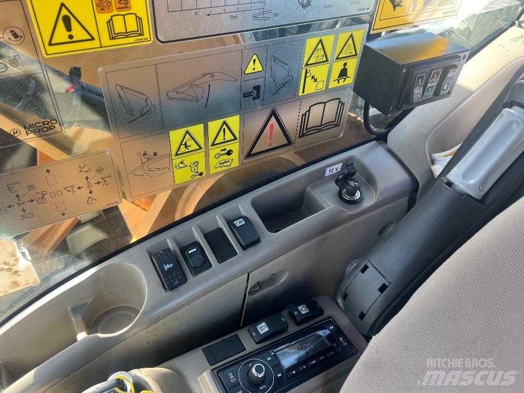 CASE CX 250 D Vikšriniai ekskavatoriai