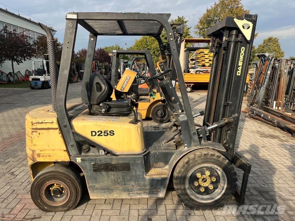 Daewoo D25S3 V-2311 Dyzeliniai krautuvai