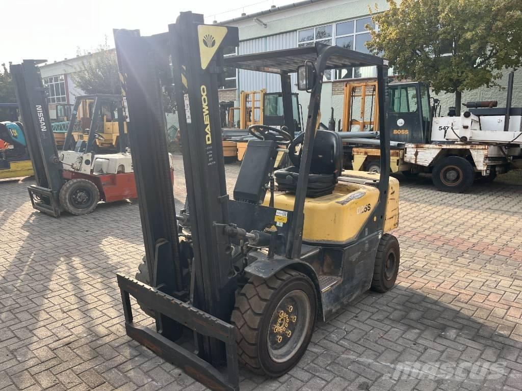 Daewoo D25S3 V-2311 Dyzeliniai krautuvai