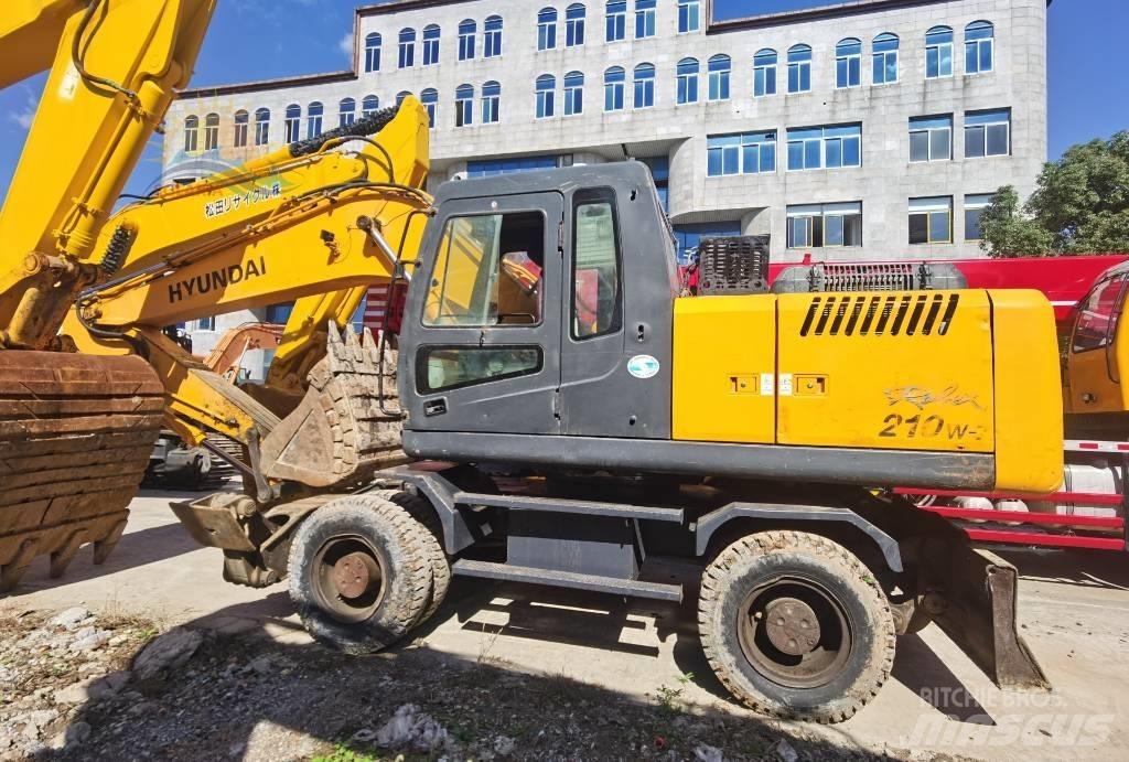 Hyundai R210W-7 Ratiniai ekskavatoriai