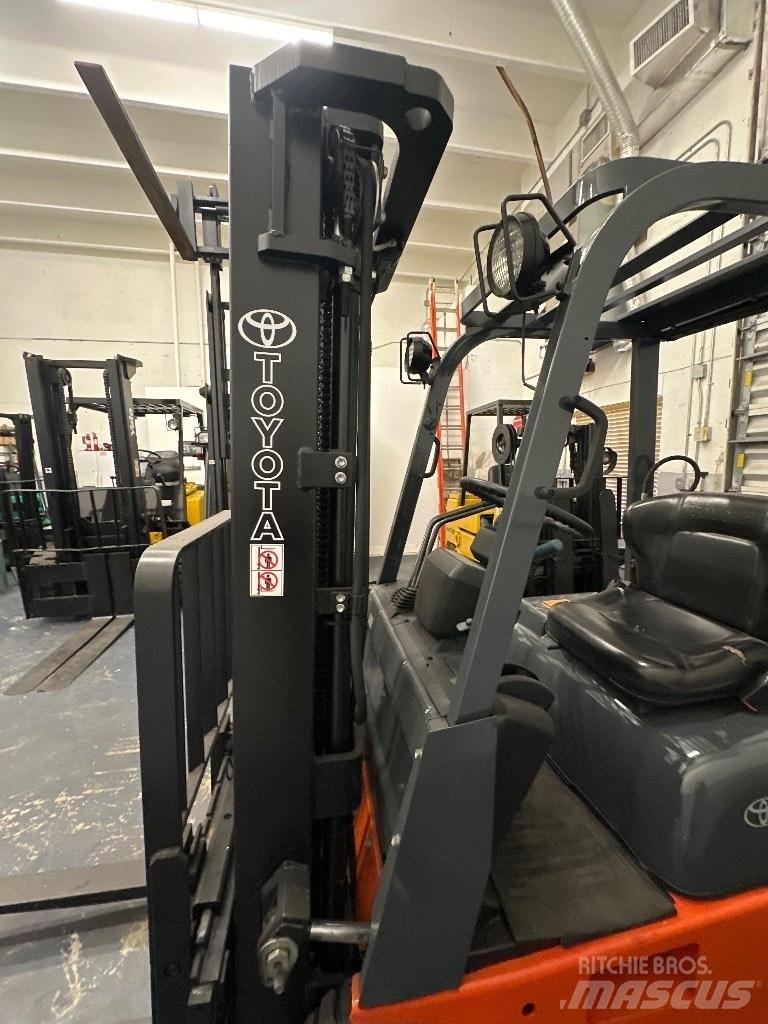 Toyota 7FGCSU20 Šakiniai krautuvai - Kita