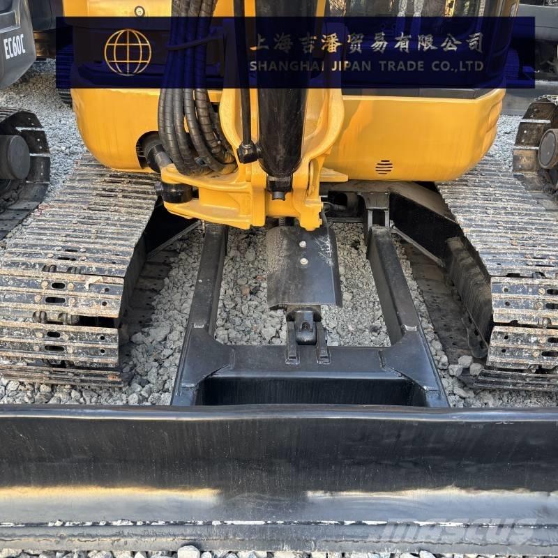 CAT 304 Mini ekskavatoriai < 7 t