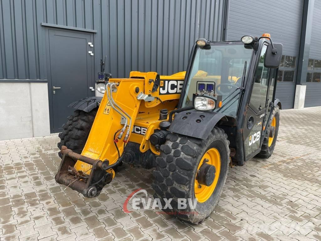 JCB 527-58 AgriPlus Teleskopiniai krautuvai žemės ūkiui