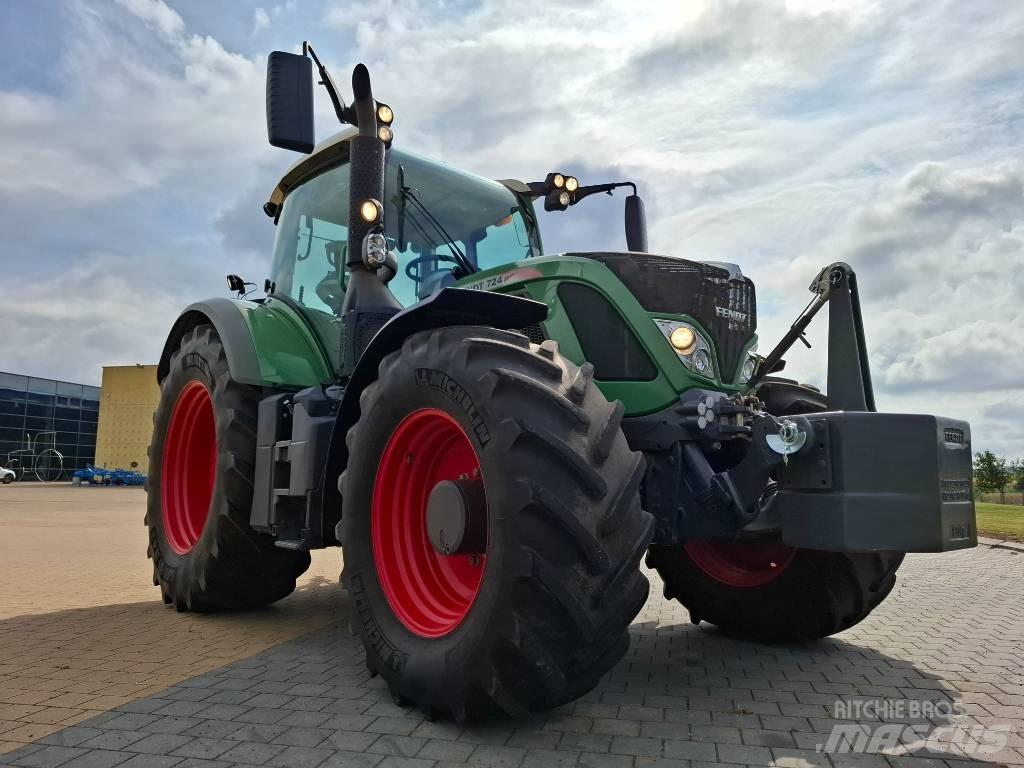 Fendt 724 Profi Traktoriai