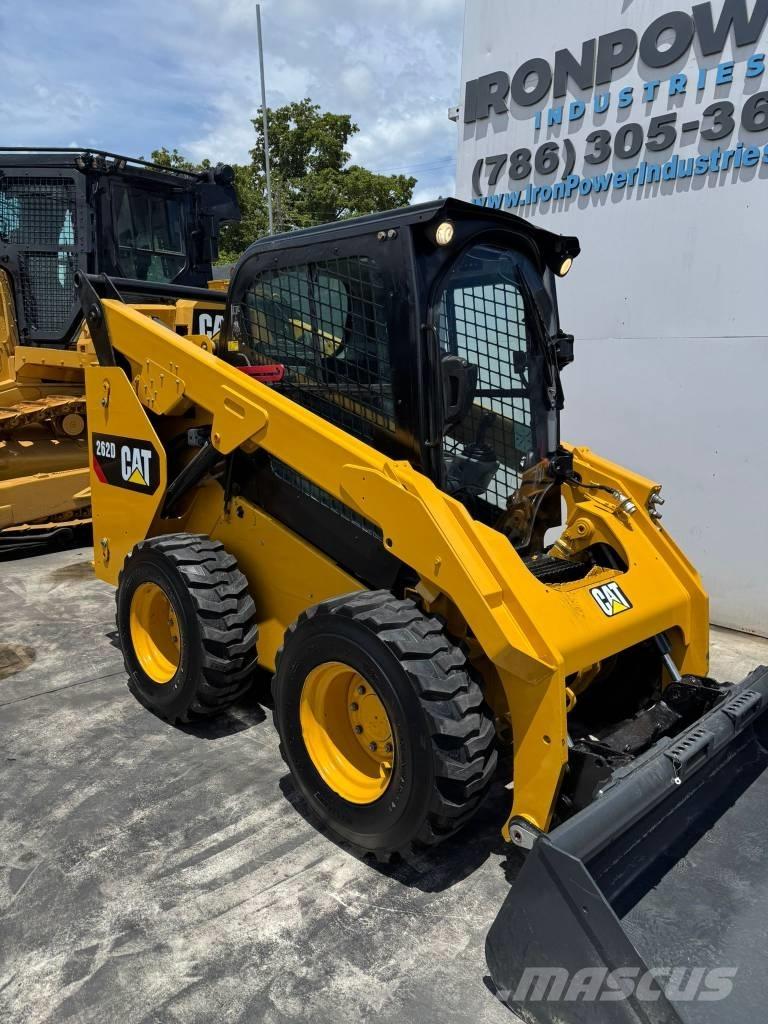 CAT 262 D Krautuvai su šoniniu pasukimu