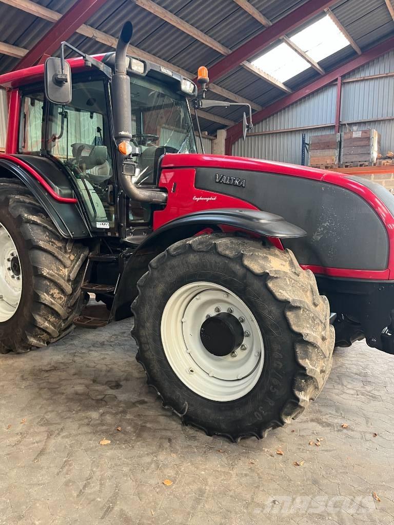 Valtra T 191 Traktoriai