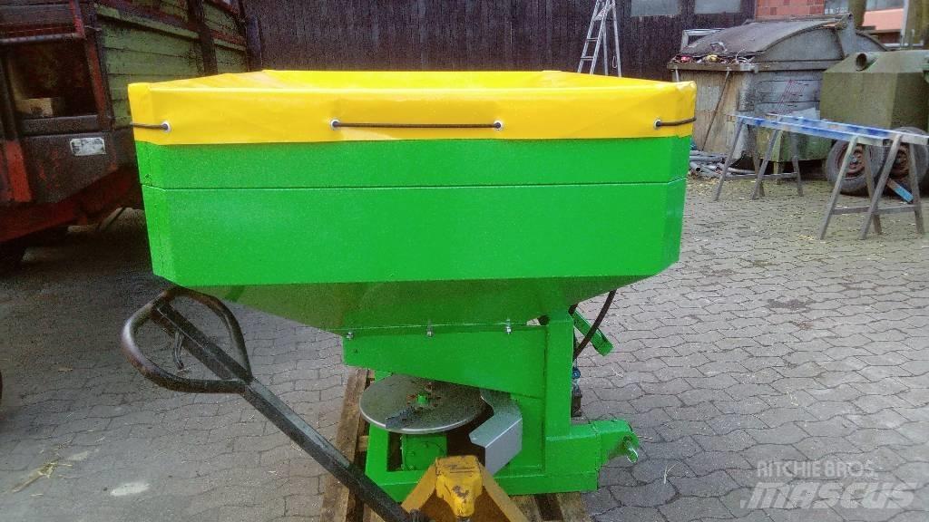 LANGREN RS-800 Mėšlo barstytuvai