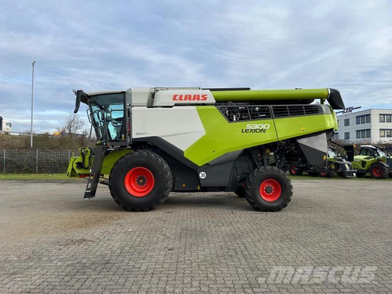 CLAAS LEXION 5300 Derliaus nuėmimo kombainai